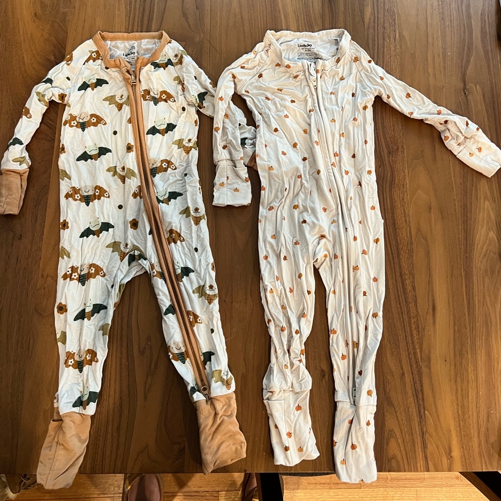 Little Joy Co fall/halloween convertibl bamboo pajamas, set of 2. 6-9 months.